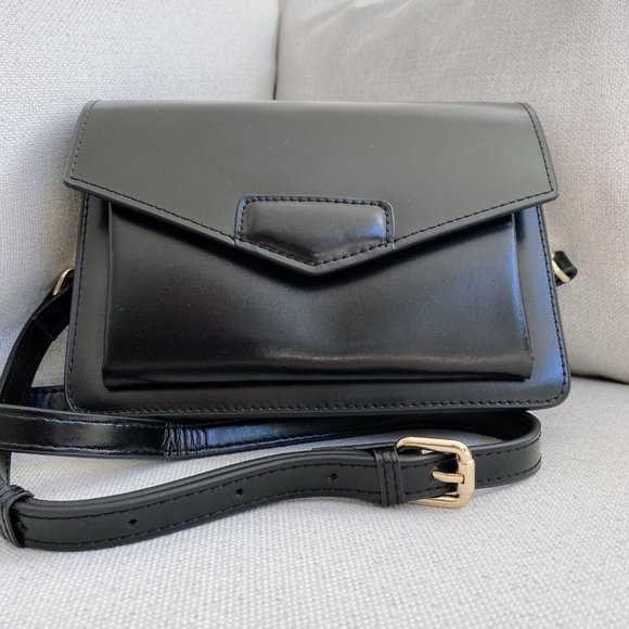 The Bobbi Leather Small Crossbody Bag - Black - Picture 7 of 11